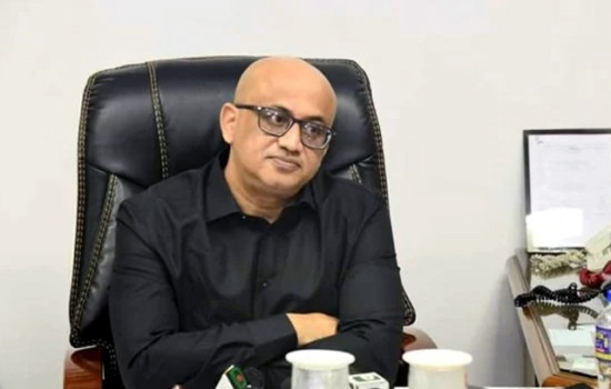 থানায় অস্ত্র জমা দিয়েছেন ডা. মুরাদ