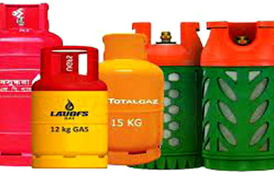 ১২ কেজির এলপিজির দাম কমলো ৫০ টাকা
