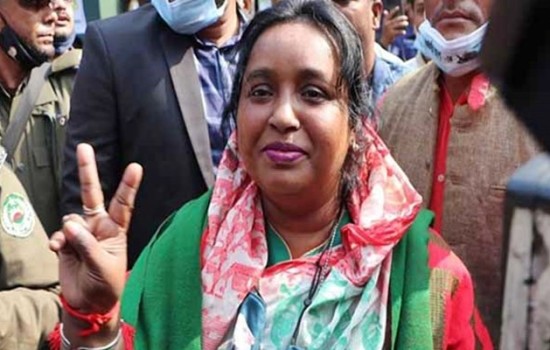 ​আইভীর হ্যাট্রিক জয়