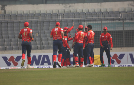 প্রথম ম্যাচ জিতল বরিশাল