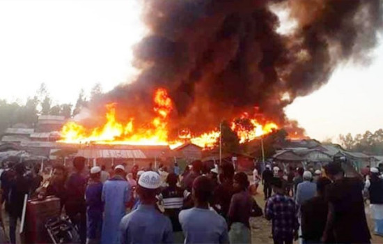 ফের আগুনে পুড়ল রোহিঙ্গ ক্যাম্প
