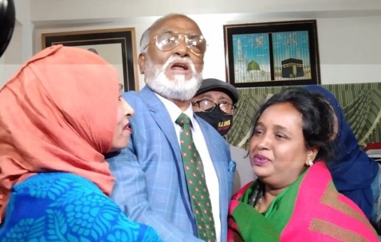 আইভীর মাথার ওপর আমার অদৃশ্য হাত আছে: তৈমূর