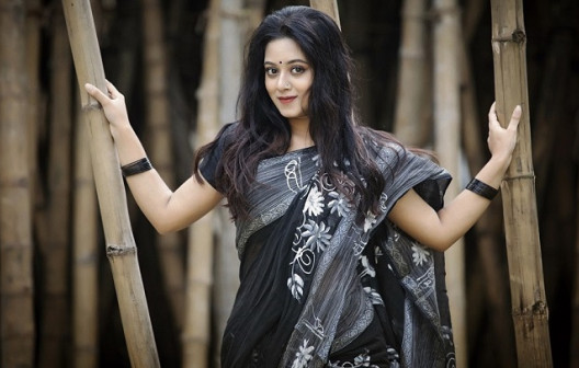 কঠিন সিদ্ধান্তটা যেভাবে নিতে চান দীঘি!