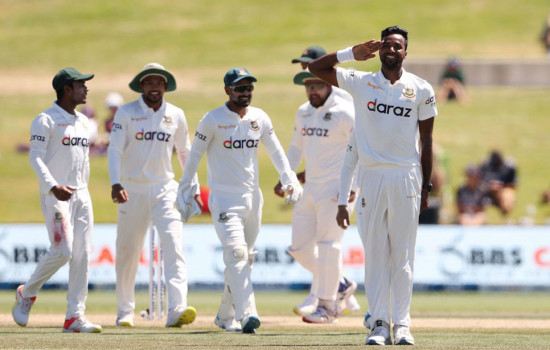 ইবাদতের হানায় লণ্ডভণ্ড নিউজিল্যান্ড