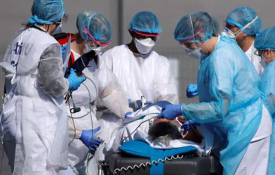 ভারতে সুনামির রূপ নিয়েছে করোনা