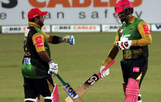 রেকর্ড গড়ে জয়ে ফিরলো ঢাকা