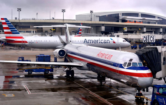 যুক্তরাষ্ট্রজুড়ে ২৭০০ ফ্লাইট বাতিল