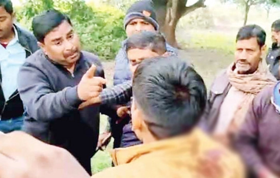 মন্ত্রীর ছেলেকে গণপিটুনি দিলো জনতা