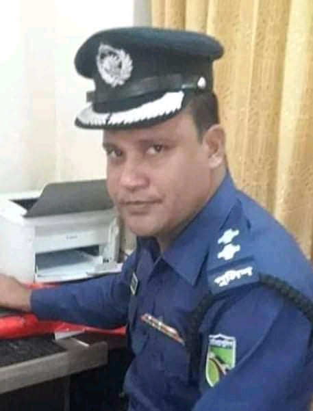 দাউদকান্দির টোলপ্লাজা এলাকায় গাড়ির চাপায় মোঃ জাহাঙ্গীর আলম নামে হাইওয়ে পুলিশের কর্তব্যরত এক সাব-ইন্সপেক্টর (এসআই) নিহত
