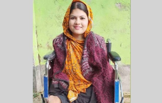 পা দিয়ে লিখেই জিপিএ-৫ পেয়েছে তামান্না