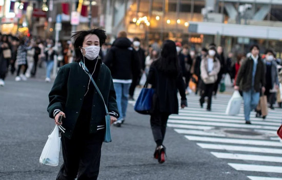 সব রেকর্ড ভেঙে জাপানে একদিনে লক্ষাধিক আক্রান্ত