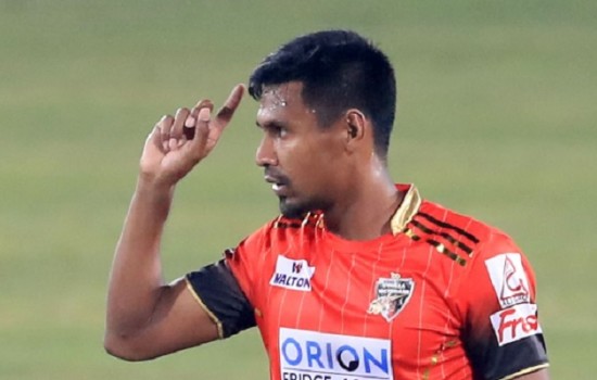 কাটার মাস্টারের মাথায় আবারও বোলিংয়ের মুকুট