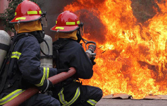 রাজধানীর পল্টনের আরকেডিআর ভবনে আগুন