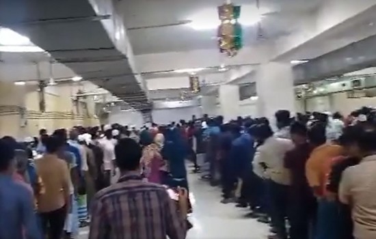 একদিনে এক কোটি টিকাদান কর্মসূচি চলছে