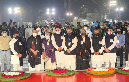 ভাষা শহীদদের প্রতি আওয়ামী লীগের শ্রদ্ধা