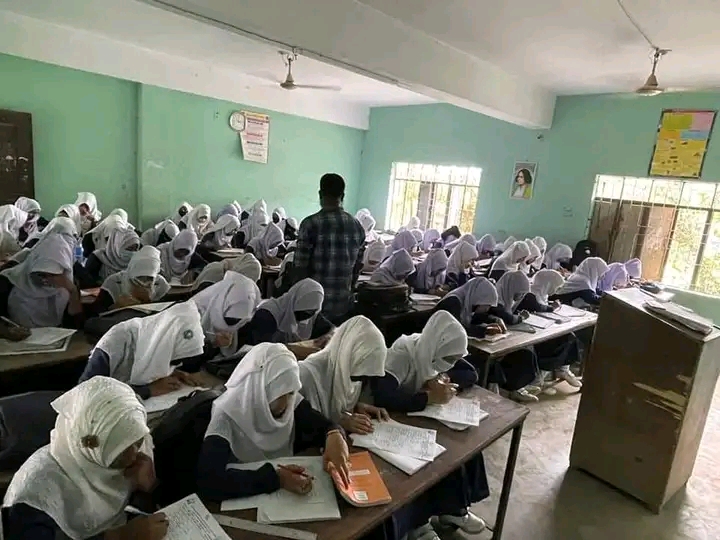 হাজার বছরের শ্রেষ্ঠ বাঙ্গালী, জাতির পিতা বঙ্গবন্ধু শেখ মুজিবুর রহমানের ১০২তম জন্মবার্ষিকী ও স্বাধীনতার সুবর্ণজয়ন্তী কুইজ প্রতিযোগিতা অনুষ্ঠিত হয়