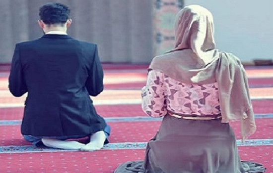 জামাতে নারীদের নামাজ পড়ার বিধান কি?