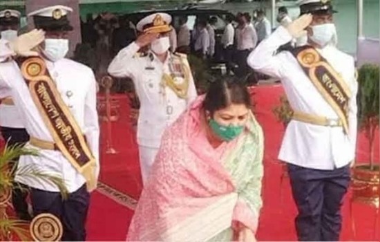 বঙ্গবন্ধুর প্রতিকৃতিতে স্পিকারের শ্রদ্ধা নিবেদন