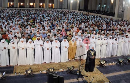 দেশের সকল মসজিদে একই পদ্ধতিতে খতম তারাবীহ্ পড়ার আহবান