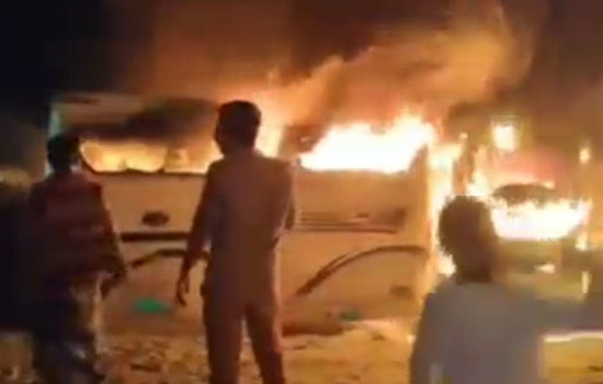 রহস্যজনক আগুনে পুড়ল সাউথ লাইন পরিবহনের ১২ বাস