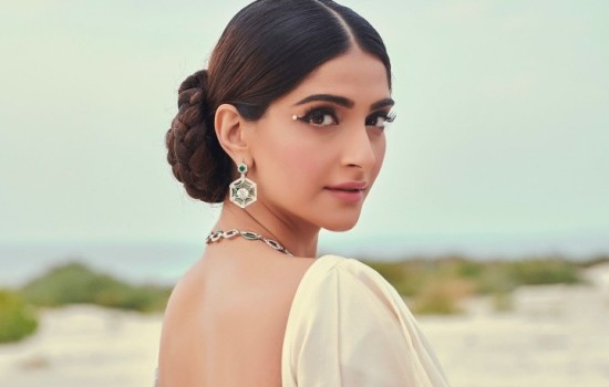 মা হচ্ছেন সোনম কাপুর