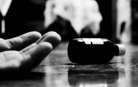 ধর্ষণচেষ্টার বিচার না পেয়ে গৃহবধূর আত্মহত্যা