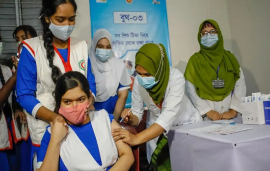 টিকার দ্বিতীয় ডোজের অপেক্ষায় ৩০ লাখ শিক্ষার্থী