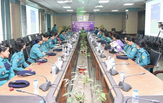 নারীরা কোথাও পিছিয়ে নেই: ডিএমপি কমিশনার