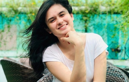 যে কারণে বিরতিতে ঐশী