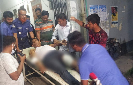 এসআইকে কুপিয়ে পালালো হত্যা মামলার আসামি