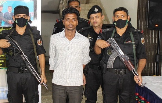 যৌতুকের জন্য ৮ মাসের অন্তঃসত্ত্বা স্ত্রীকে নৃশংসভাবে খুন করেন সুমন