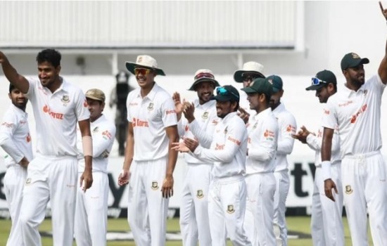 ৩৬৭ রানে অলআউট দক্ষিণ আফ্রিকা