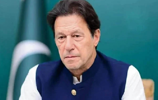 মন্ত্রিসভার বিশেষ বৈঠক ডাকলেন ইমরান খান