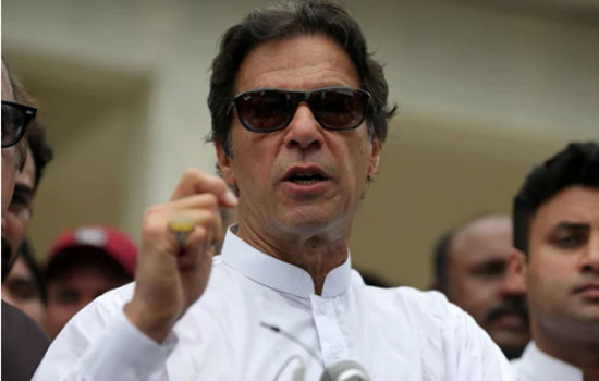 কত দিন ক্ষমতায় থাকলেন ইমরান খান?