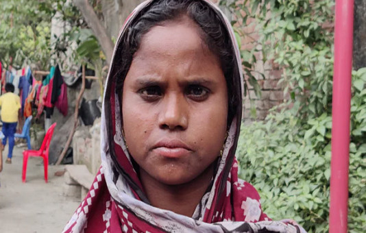 ৫ হাজার টাকা ঋণে সুদ দেন ২ লাখেরও বেশি, এরপর বেচে দিলেন সন্তান