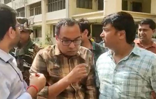 বাংলাদেশে ফিরতে চান পি কে হালদার