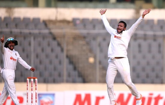 দ্বিতীয় দিন শেষে টাইগার শিবিরে স্বস্তি