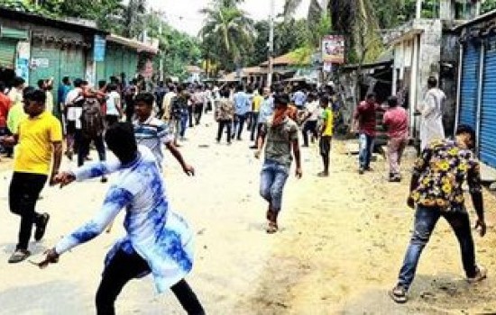 বগুড়ায় বিএনপি-আ’লীগ সংঘর্ষ, বিএনপি অফিসে আগুন, আহত ১০