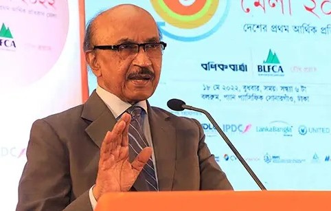 ডলার নিয়ে আতঙ্কিত হওয়ার কারণ নেই : গভর্নর