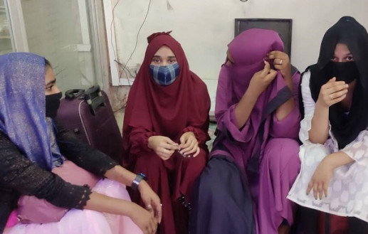 দেশে ফিরলেন ভারতে পাচার হওয়া ৫ তরুণী