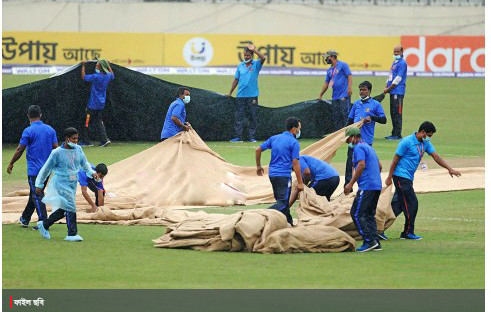মিরপুরে বৃষ্টির হানা; খেলা বন্ধ