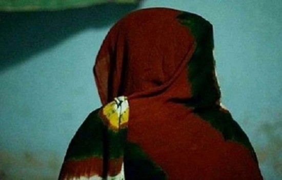 সিরাজগঞ্জে গাছে বেঁধে গৃহবধূকে নির্যাতন