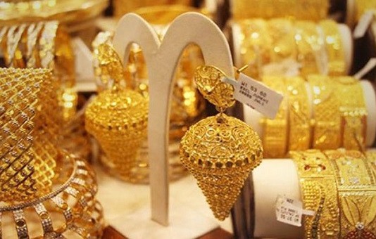 দেশের ইতিহাসে স্বর্ণের দামে রেকর্ড, ভরি ৮২ হাজার ৪৬৫ টাকা