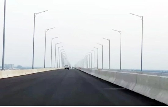 ৯০ মিনিটের নদীপথ পার ৬ মিনিটে