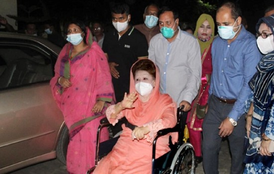 মধ্যরাতে এভারকেয়ার হাসপাতালে খালেদা জিয়া