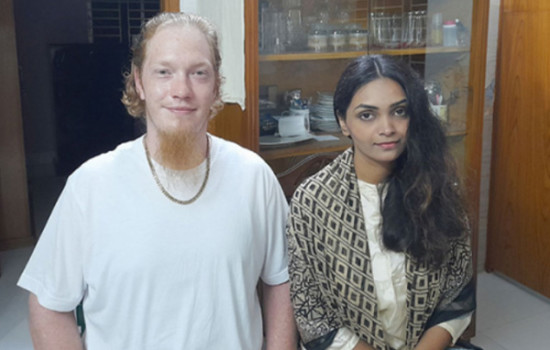 প্রেমের টানে আমেরিকা থেকে এলেন গাজীপুরে