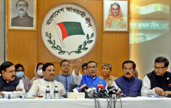 `দেশের অনেক টাকা পাচার হয়ে গেছে, ফেরত আনার সুযোগ দিচ্ছি’