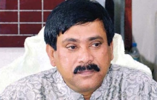 চলছে ভোট গণনা, ইভিএম নিয়ে সাক্কুর অভিযোগ