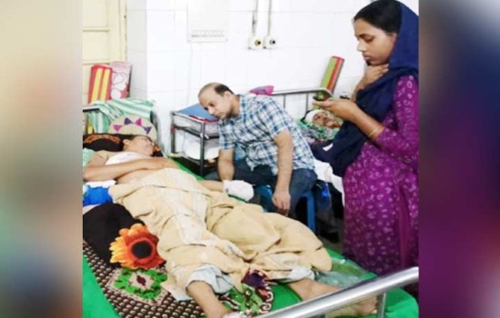 ‘আমি যে ছাত্রদের শিক্ষা দিয়েছি তারাই আমাকে কুপিয়েছে’