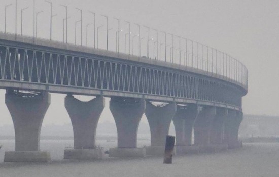 পদ্মা সেতুতে প্রথমবারের মতো আলো জ্বললো